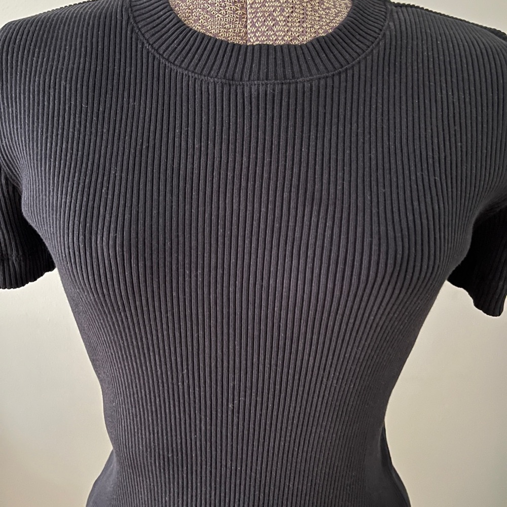 NWT Vince Ribbed Short-Sleeve Crewneck Top - Black